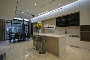 cho thuê nhà liền kề starlake 132m2x4tầng full thang máy giá 50tr/t lh 0339 937 ***.