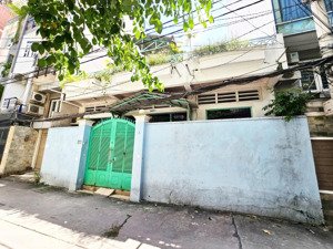 siêu hiếm - biệt thự cũ ngang hơn 10m hẻm xe tải đường thành thái quận 10
