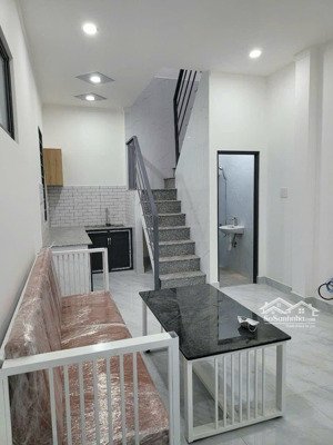 cho thuê nhà phú hoà
- nhà #2phòng ngủ,nội thất full chỉ vào ở
- đường xe hơi - sân xe máy