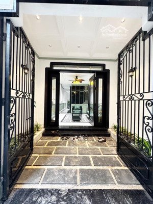 nhà đẹp phong cách indochine thang máy mặt ngõ thông 6 tầng đẳng cấp sổ đỏ chính chủ