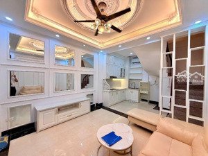 đống đa - ngõ thông - kinh doanh - trung tâm - nhà đẹp ở luôn - mặt tiền rộng