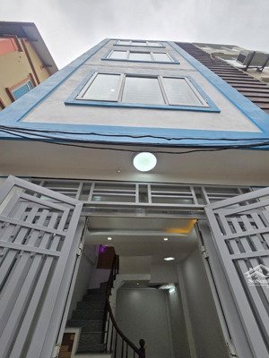 bán gấp trong tháng. nhà đẹp mậu lương.lô góc. ngõ thoáng . nhà mới ở ngay. thiết kế hiện đại.