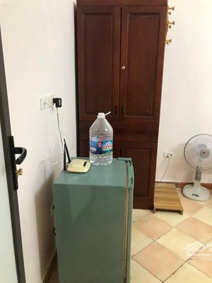 cho thuê phòng tầng 2 hàng bông, cách mặt đường 7m, diện tích 22m2, vệ sinh khép kín mới tinh