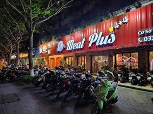 cho thuê gấp mặt bằng tầng 1 mặt phố hoàng đạo thuý. mặt tiền 17m