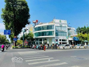 cho thuê nhà góc 2mt 172-174 võ thị sáu trung tâm quận 3, trệt lửng 2 lầu dễ nhận diện thương hiệu