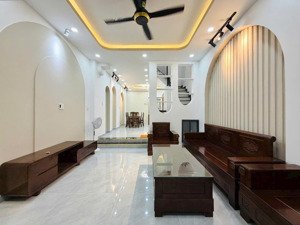 chính chủ cần bán gấp nhà thuận giao 16, giá chỉ 1 tỷ 720 triệu sổ riêng, full thổ cư, gần chợ