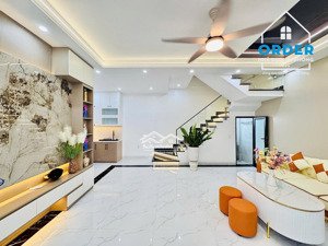 bán nhà 45m2, 4 tầng từ móng tại hồ sen, miếu hai xã. chỉ hơn 3 tỷ 1 căn chia nhỏ theo từng tiến độ