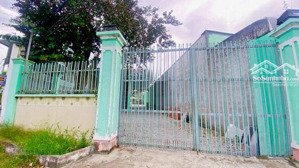 cho thuê 1.200 m2 có 400 m2 kho và nhà có sân nguyễn văn cừ 15 triệu