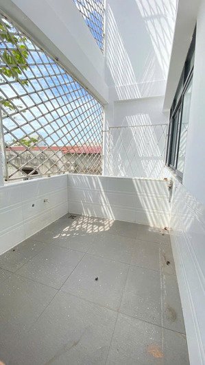 bán nhà mặt tiền 510m² giá 13,5 tỷ sân rộng, kinh doanh tốt