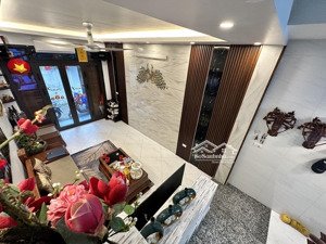 nguyễn sơn, tầm giá hiếm, vị trí cực đẹp, ô tô đỗ cửa, khu kd sầm uất.