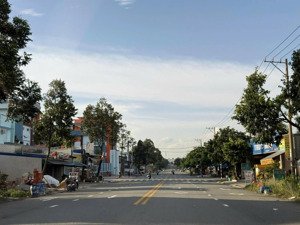 chủ vừa kí gửi lô đất vị trí siêu đẹp 300m2/3tỷ150 ngay trục di3, shr,sát ne2, khai thác đầu tư