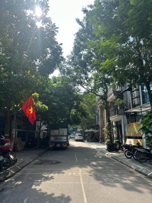 bán gấp nhà riêng phân lô oto tránh xuân la tây hồ 65m 7 tầng hơn 25 tỷ dòng tiền lh 