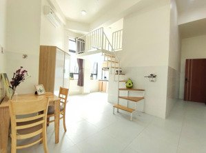 dulpex full nội thất ngay sân bay tân sơn nhất ở được 2-3 người thoải mái