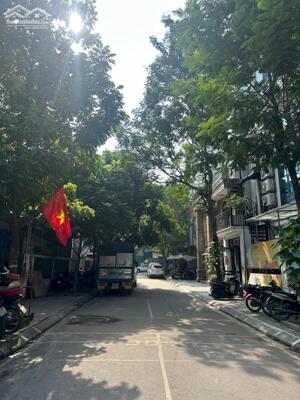 BÁN GẤP NHÀ RIÊNG PHÂN LÔ OTO TRÁNH XUÂN LA TÂY HỒ 65M 7 TẦNG HƠN 25 TỶ DÒNG TIỀN LH 0972472697