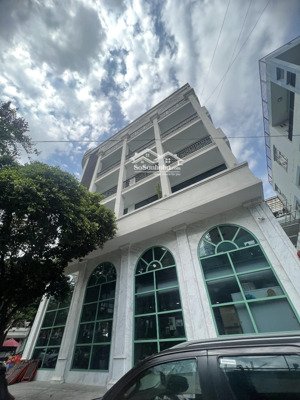 bán gấp khuôn đất xây tòa nhà , mặt tiền đường hòa hưng p.12 q.10-dt:14.45x23- giá chỉ hơn 80 tỷ