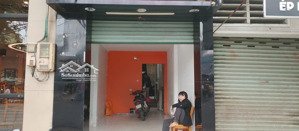 mặt bằng kinh doanh dt 20m2 mặt tiền trường chinh . phường 13. quận tân bình