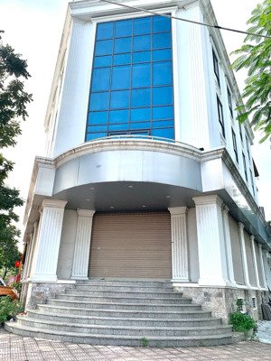 cần cho thuê nhà mp văn khê, kđt văn phú, p phú la, dt 240m 4.5 tầng lô góc, mt 30, kd sầm uất