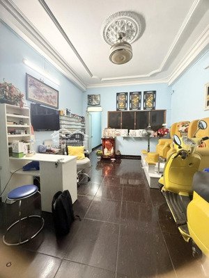 giảm sâu - trần xuân soạn quận 7 dt 69m2 nở hậu 4,4m, cách mt 30m, có pn trệt