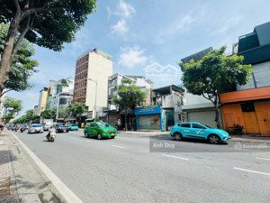 biệt thự 215 nguyễn văn hưởng, thảo điền. dt: 10 x 23m (223m2). 2 lầu đẹp. giá: 60 tỷ (269 tr/m2)