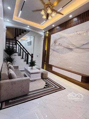 nhà la phù 5 tầng 39m giá 4,3 tỷ ngõ nông giá đẹp nhất khu vực