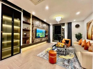 vợ chồng tôi cần bán căn 2 ngủ tầng trung view hồ cực đẹp, sổ đỏ sẵn giao dịch, full nội thất đẹp