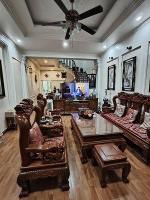 nhà 4 tầng 150 m2 full nội thất mặt đường chợ hàng, lê chân, hp