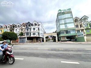 NHÀ 4 TẦNG 101m2 Ngang 5M - THANG MÁY trong nhà - MẶT TIỀN ĐƯỜNG 14M P.Đông Hòa - 8.2tỷ TL