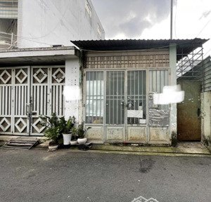 bán dãy trọ cấp 4 đường nhựa 7m thoại ngọc hầu, sát mặt tiền (4.8x17m) cho thuê 12tr/th giá 6.3 tỷ