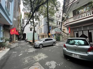 nhà ngã tư sở, 63m2, ô tô để trong nhà, có thang máy, giá 20 tỷ 500, chưa từng bị ngập lụt!!!