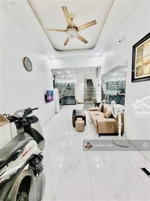 hiếm nhà yên lãng - đống đa 30m x 4 tầng giá hơn 7 tỷ, cách oto 30m, ngõ ba gác thông, nhà đẹp