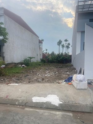 đất đẹp mặt đường hòa nghĩa ngay ngã tư hải phong 330m2 chỉ 11,x ty