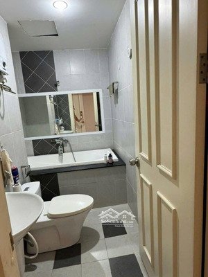 chung cư phú thạnh, nguyễn sơn, tp: 3p ngủ, 110m2, có full nội thất, giá 10tr5/th