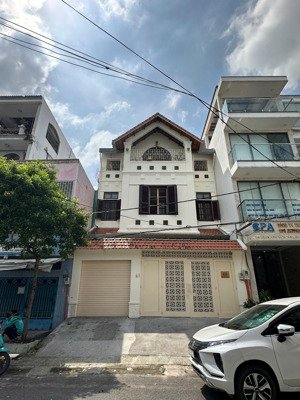 ngang 8,5m - đường nguyễn gia trí p25 bình thạnh - dt 8,5x22 - trệt 2 lầu - 80 triệu 