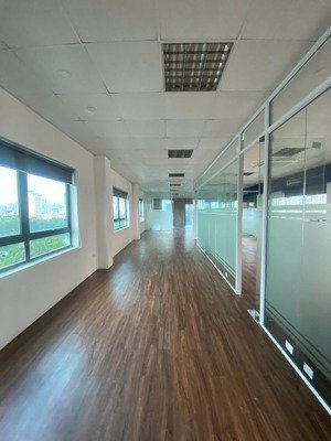 cho thuê văn phòng láng hạ, đống đa dt 180m2 giá 40 triệu
