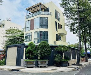 đầu tư đón đầu - góc 2 mt - 10x16.5m - 5 tầng - giá: 18,9 tỷ - cách ubnd tp thủ đức chỉ 10 phút