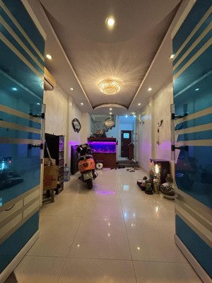 bán nhà phố lò đúc, trần khát chân, mặt ngõ nông, 32m2 x 5 tầng 1 tum, vài bước ra phố, nhỉnh 8 tỷ