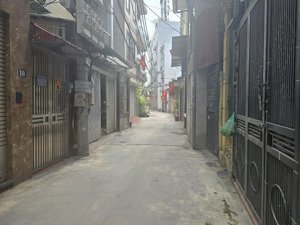 hiếm! còn căn duy nhất gần ô tô, sổ vuông. dt32m2 x 5 tầng, mt4.1 giá 5.75 tỷ lo hết. bảo hành12 th