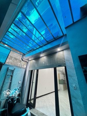 nhà đẹp nguyễn khoái , 5 tầng mới xây , gần phố , gần ô tô , ba gác đỗ cửa , an ninh đỉnh