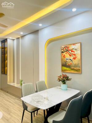 Cần bán căn hộ full đồ mới 100%, ban công đông nam, view hồ, chung cư Thanh Hà