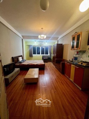 cho thuê căn hộ ccmn nguyễn đình chiểu gần công viên thống nhất đủ đồ 5,5tr vào ngay