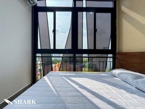 cho thuê căn hộ 2 phòng ngủ full nội thất, cửa sổ lớn thoáng mát