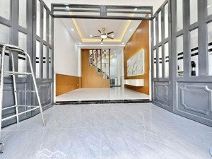 ưu đãi vàng nhà siêu kinh doanh tại q.9 gần công viên suối tiên tân phú, 80m2 cho thuê 7tr/ tháng