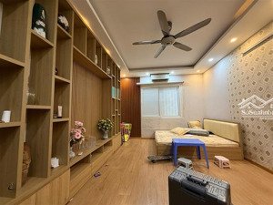 phố tây sơn chỉ nhỉnh 7 tỷ có nhà 5 tầng, 3 pn.