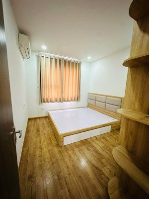 cần bán căn hộ 49m2 đủ đồ sẵn vào ở
nhà mới sạch
sổ sẵn giao dịch
giá ib
lh xem nhà : 