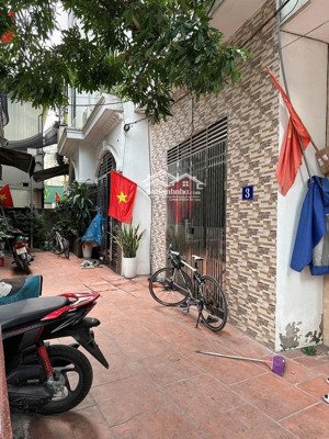 nhà dân xây ngõ 562 ngọc thụy ô tô đỗ cổng 4 ngủ chủ cần bán gấp