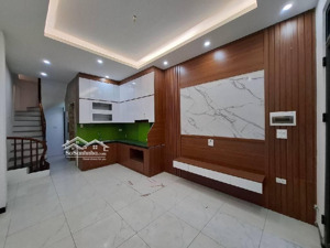 1 căn duy nhất có thang máy ở mậu lương kiến hưng hà đông
nhà mới koong 5 tầng thang máy
ngõ