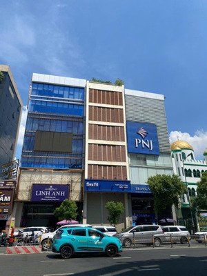 hạ giá, bán toà building ngay nguyễn thị minh khai, quận 1. 8mx20m - hầm 7t-hđt 220triệu. giá 95tỷ