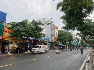 mặt tiền kinh doanh tân sơn nhì đoạn đẹp nhất ( 4x18m, lầu ) dưới 18 tỷ tl chính chủ