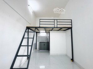 cho thuê phòng mới - gác cao thoáng mát - nằm ngay trung tâm bthanh sát bên các trường đh lớn