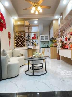 bán gấp nhà riêng 23m2, 6,86 tỷ ở tôn đức thắng, hàng bột, đống đa, hà nội- ngõ thông - 20m ra phố